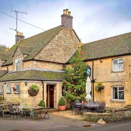 Villa Flynn'S Barn Aylworth Exterior foto