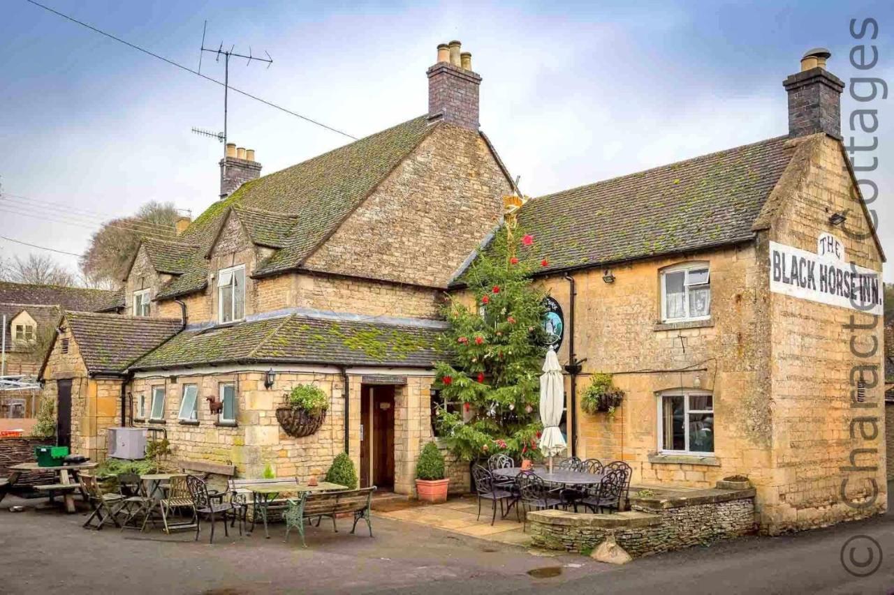 Villa Flynn'S Barn Aylworth Exterior foto